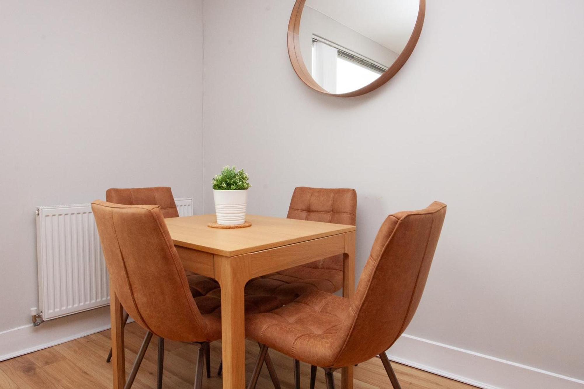 1 Bedroom Flat In The Heart Of Merchant City Глазгоу Екстериор снимка